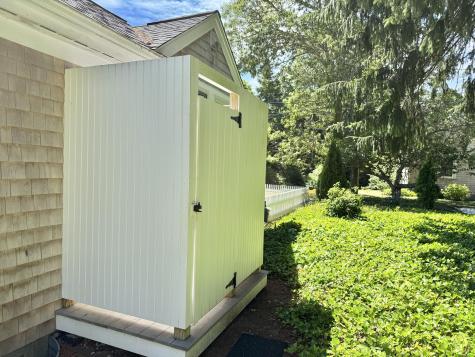 11 Willow Lane Yarmouth MA 02664