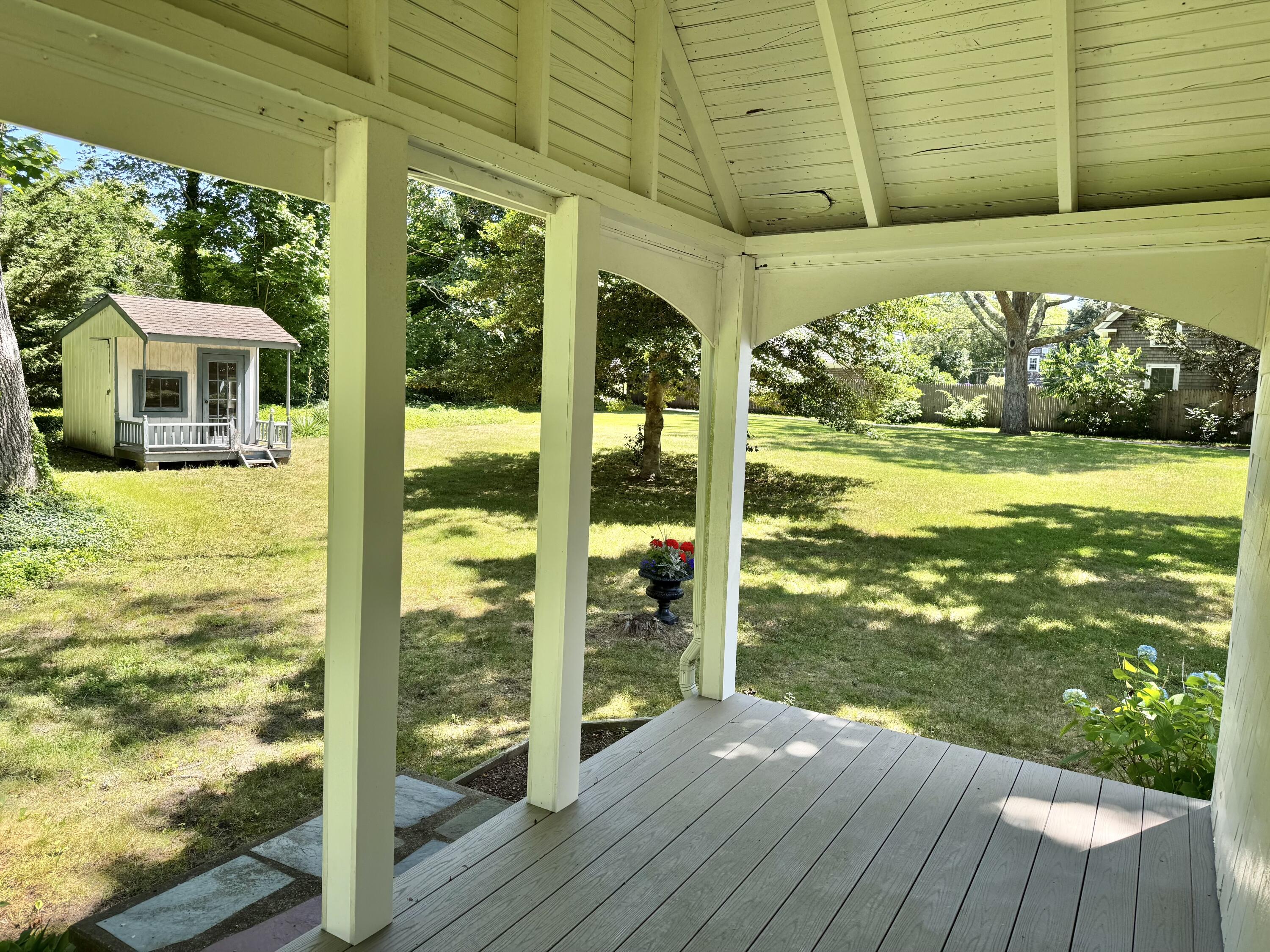 11 Willow Lane Yarmouth MA 02664