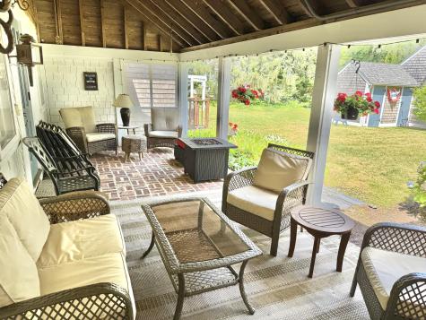 11 Willow Lane Yarmouth MA 02664