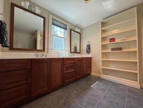 11 Willow Lane Yarmouth MA 02664