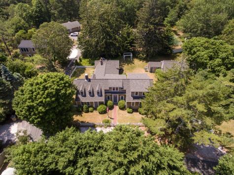 11 Willow Lane Yarmouth MA 02664