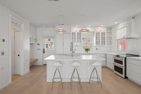 613 Commercial Street Provincetown MA 02657