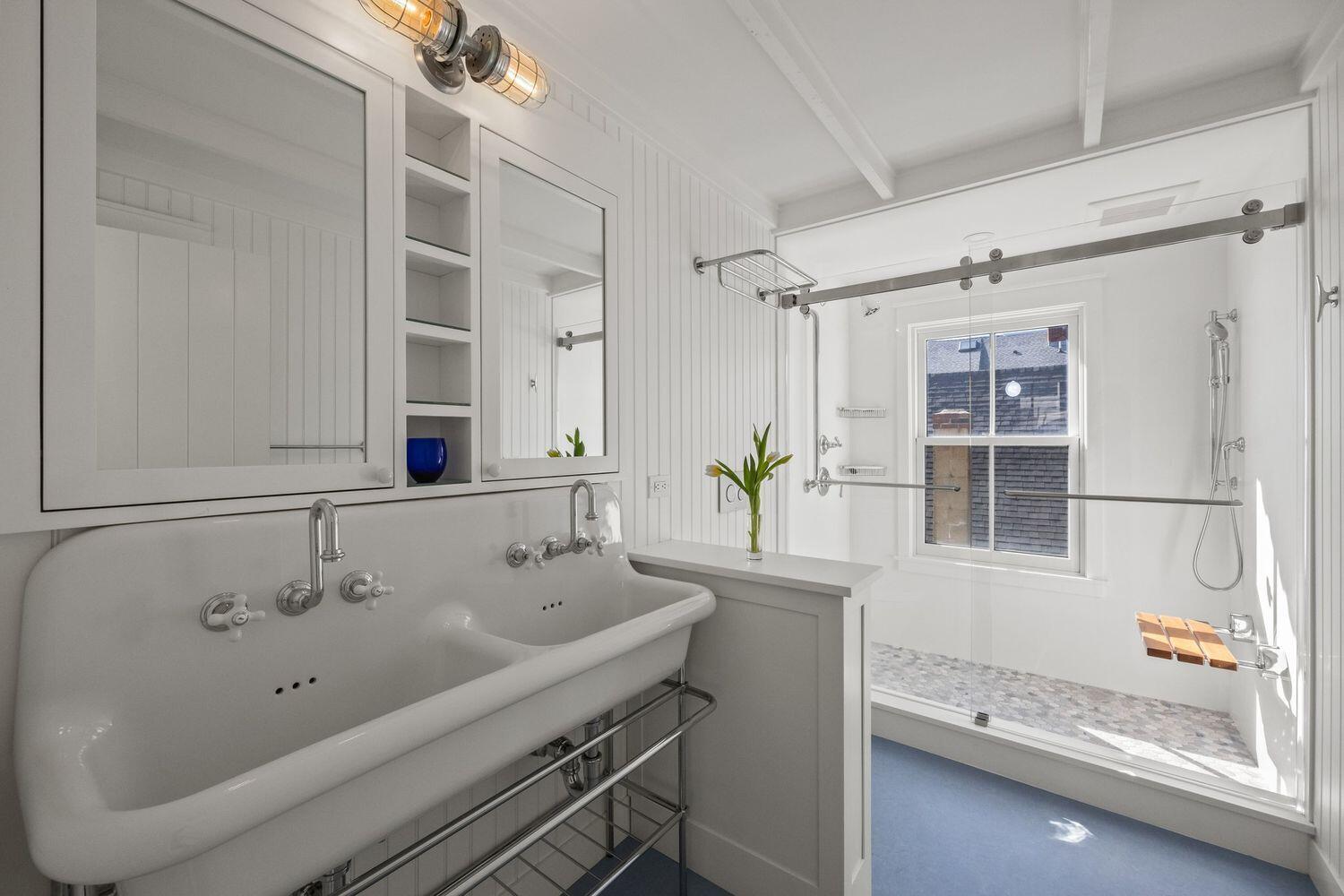 613 Commercial Street Provincetown MA 02657