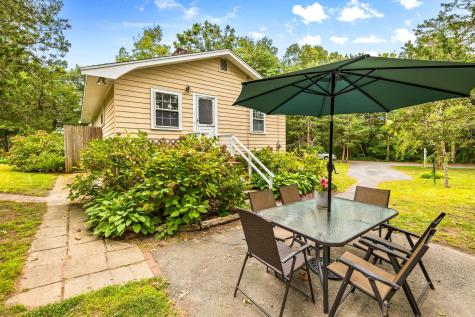 23 Santuit Road North Falmouth MA 02556