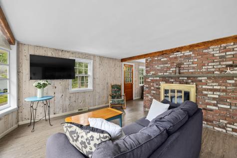 23 Santuit Road North Falmouth MA 02556