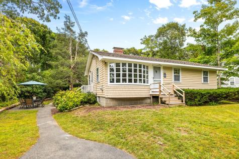 23 Santuit Road North Falmouth MA 02556