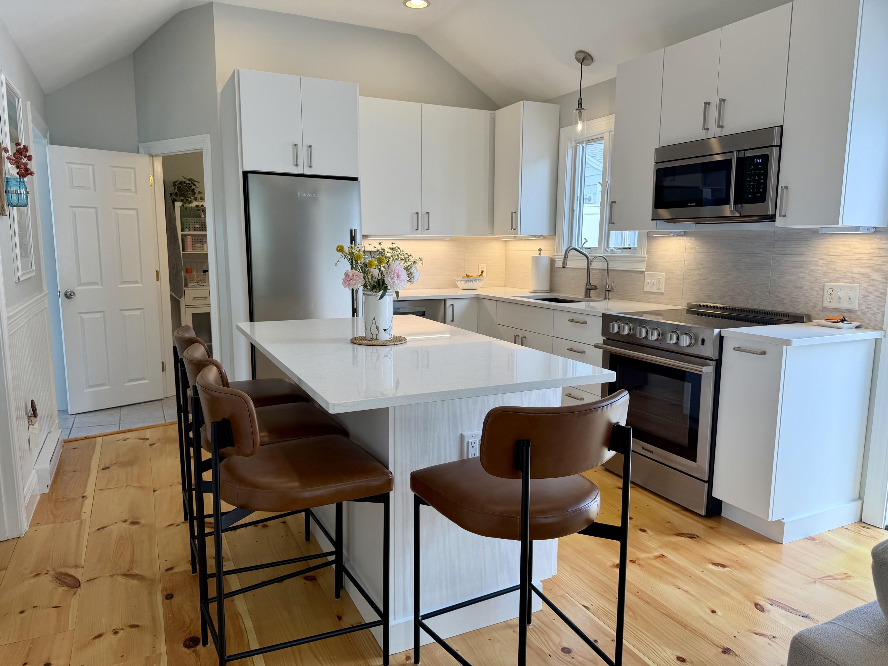 6 Pleasant Avenue Harwich MA 02646