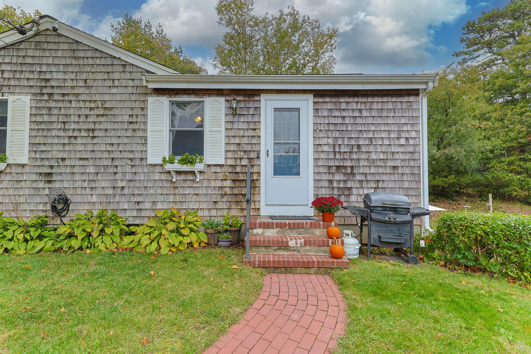 266 Lovells Lane Marstons Mills MA 02648