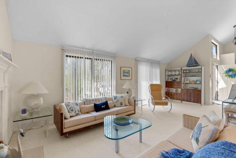 213 Fells Pond Road Mashpee MA 02649