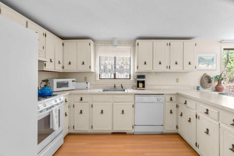 213 Fells Pond Road Mashpee MA 02649