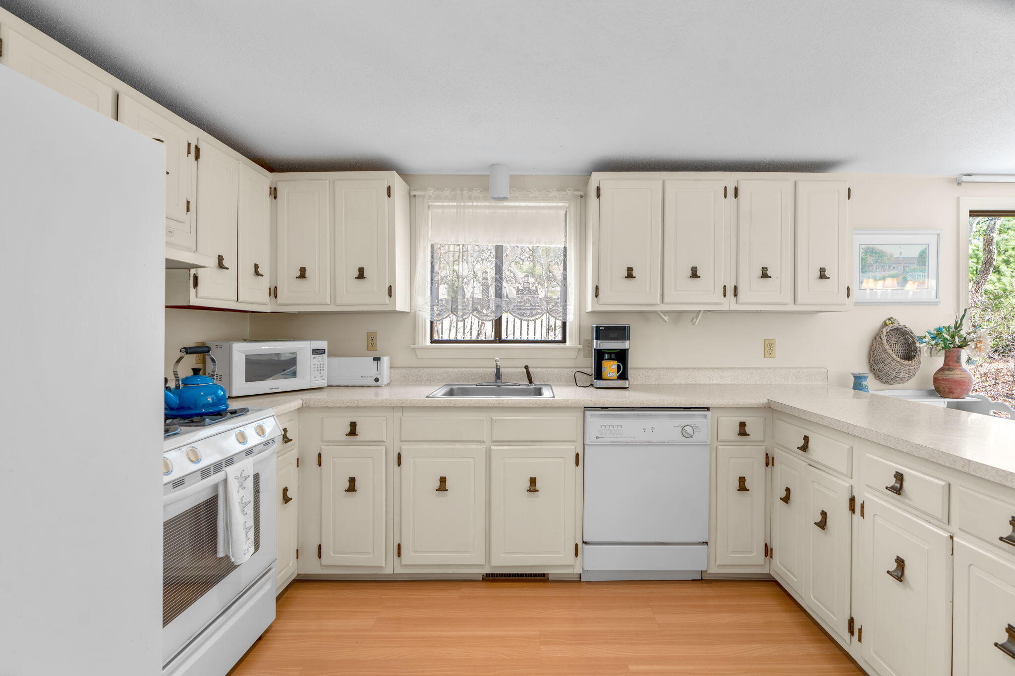 213 Fells Pond Road Mashpee MA 02649