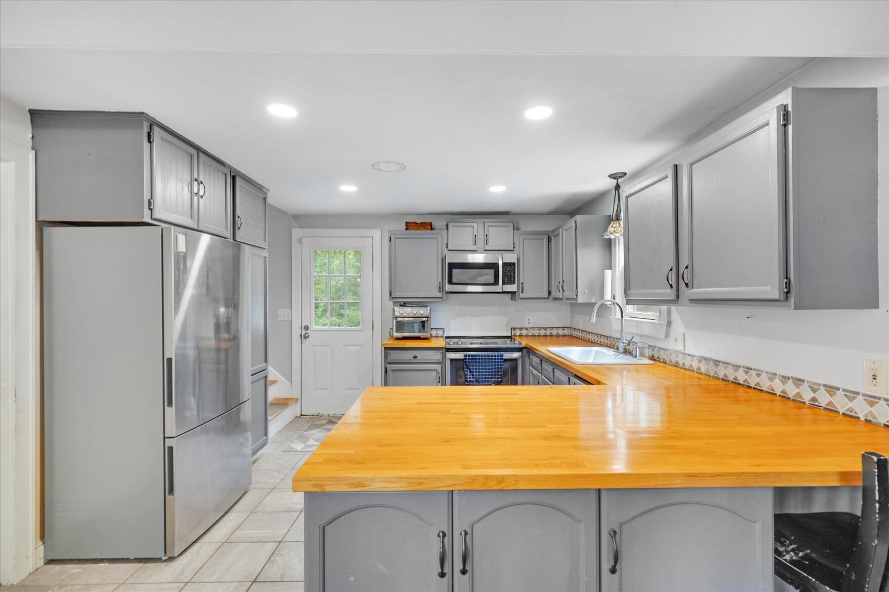 103 John Ewer Road Sandwich MA 02563