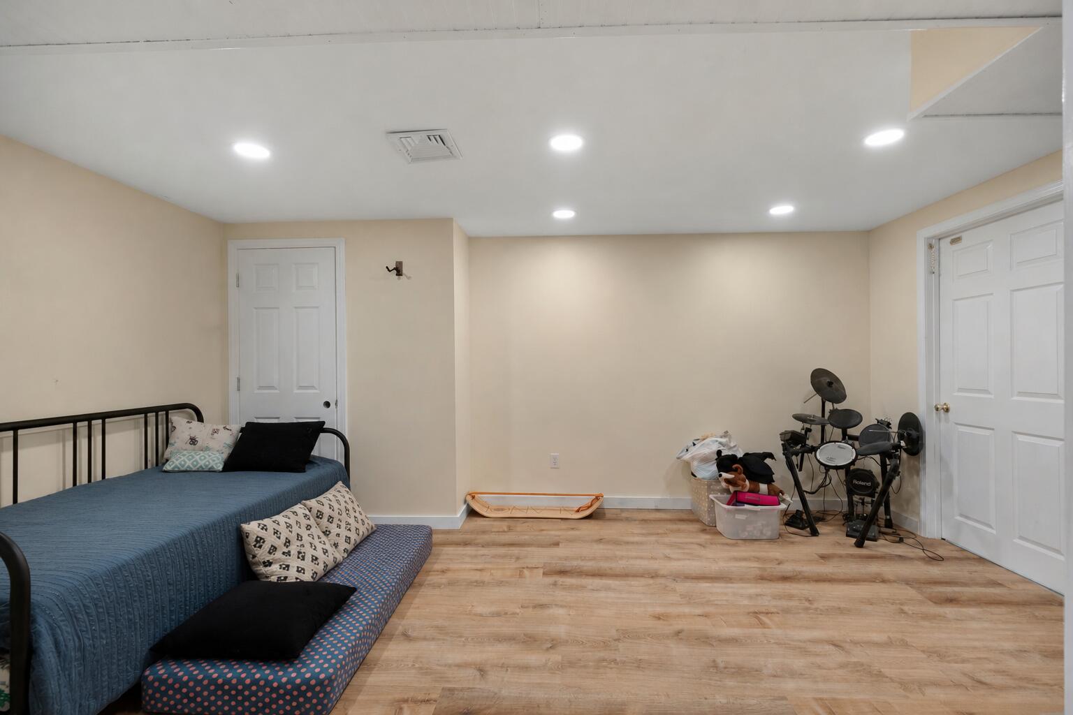 103 John Ewer Road Sandwich MA 02563