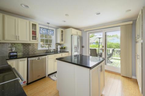 9 Queens Way Sandwich MA 02563