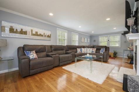 9 Queens Way Sandwich MA 02563