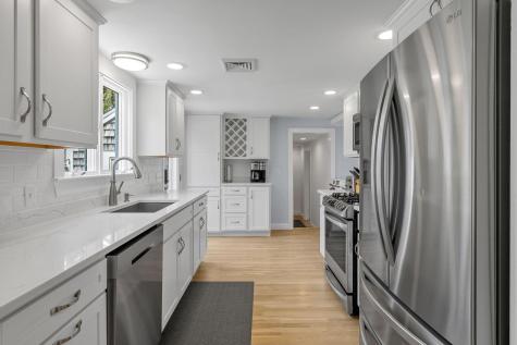 124 Pleasant Street South Chatham MA 02659
