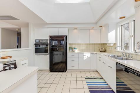 21 Heathberry Road Dennis MA 02638