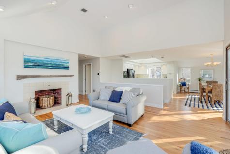 21 Heathberry Road Dennis MA 02638