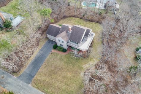 21 Heathberry Road Dennis MA 02638