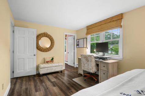 81 Monomoy Circle Barnstable MA 02632