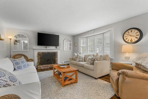 81 Monomoy Circle Barnstable MA 02632