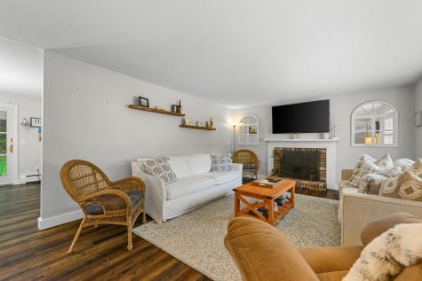 81 Monomoy Circle Barnstable MA 02632