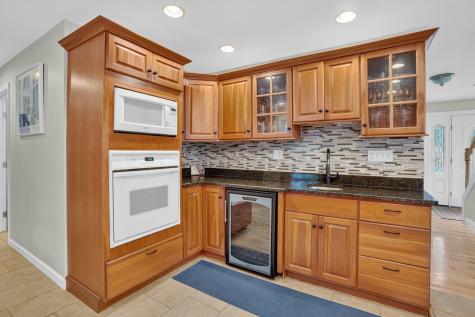 68 Front Street Oak Bluffs MA 02557