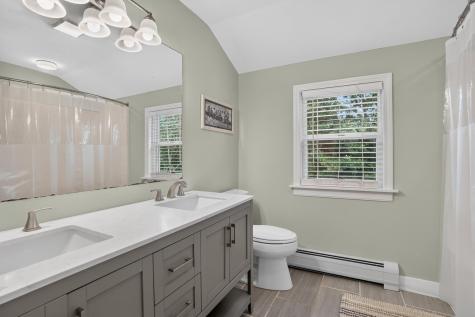 68 Front Street Oak Bluffs MA 02557