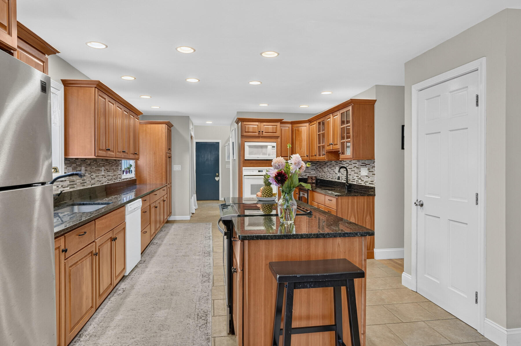 68 Front Street Oak Bluffs MA 02557