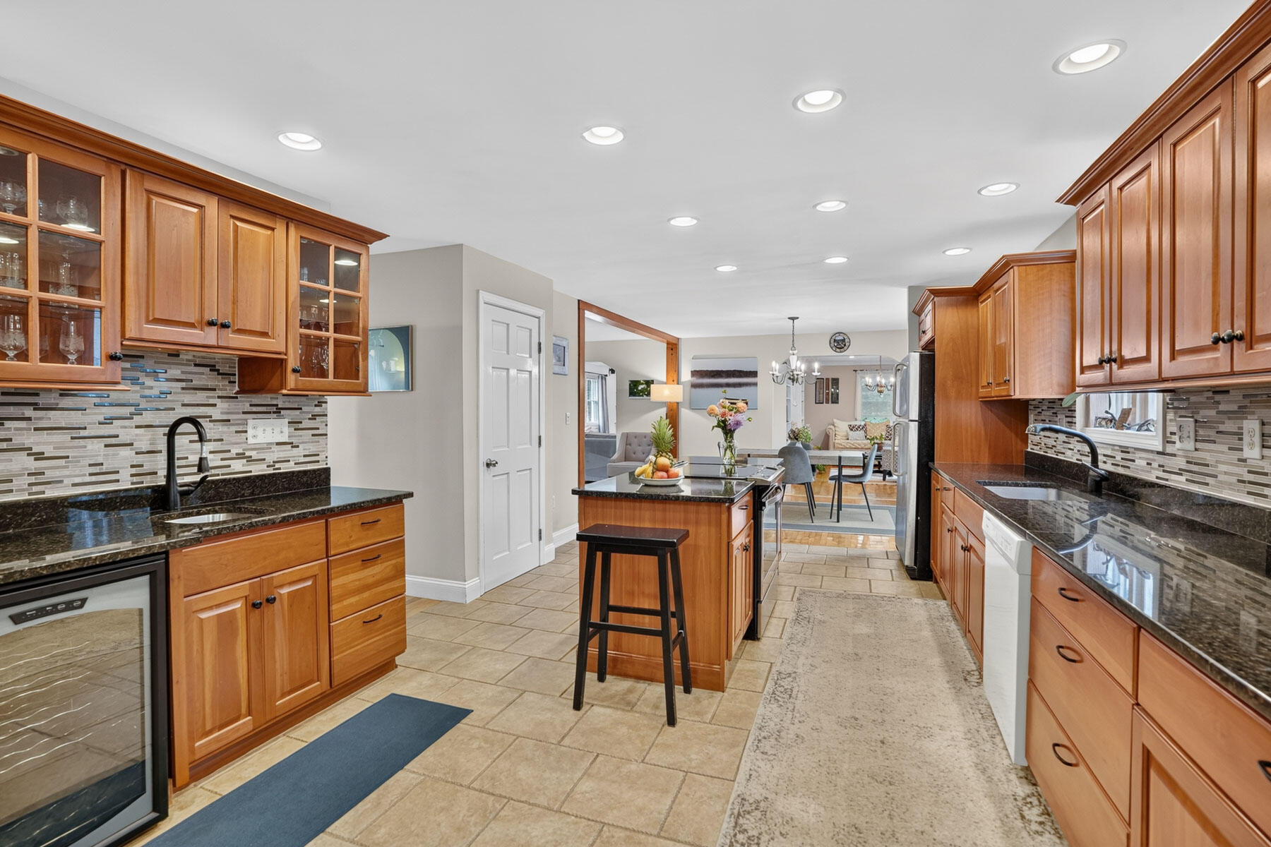 68 Front Street Oak Bluffs MA 02557