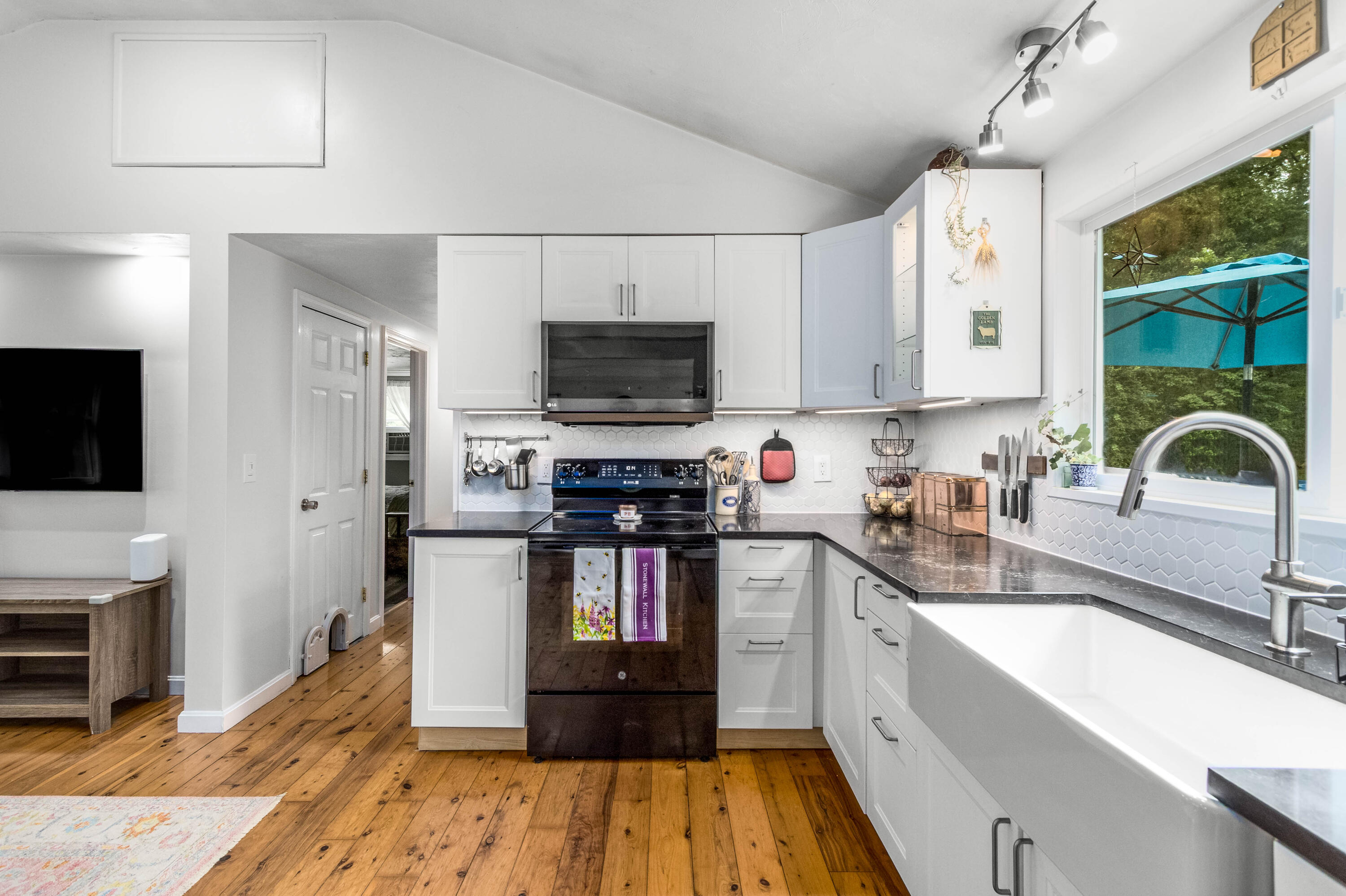 23 Highview Avenue Mashpee MA 02649