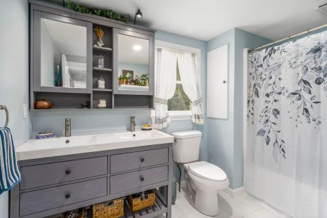 23 Highview Avenue Mashpee MA 02649