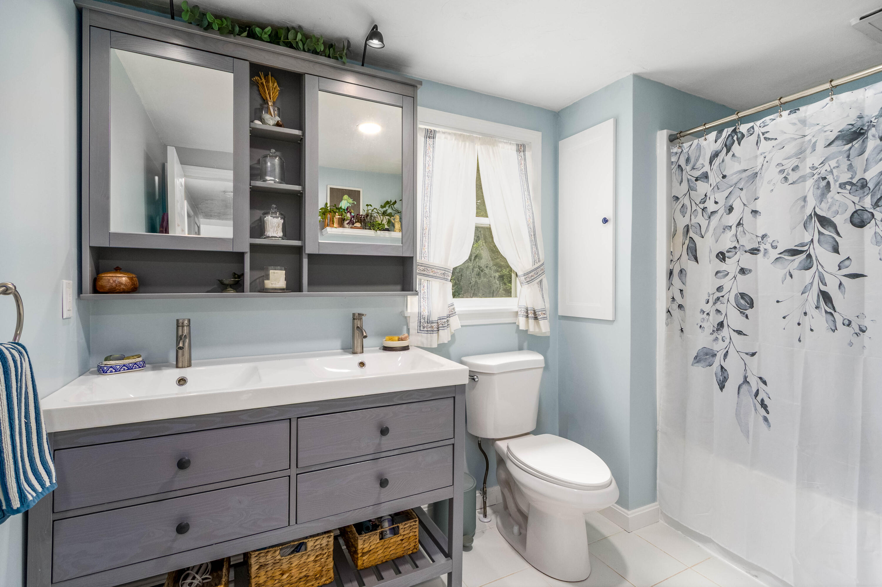 23 Highview Avenue Mashpee MA 02649