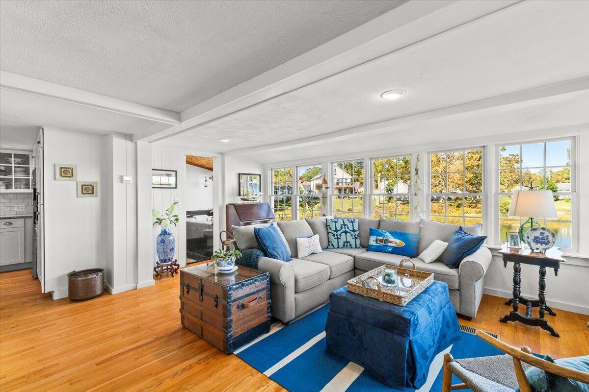 6 Allen Avenue Wareham MA 02571