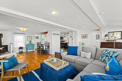 6 Allen Avenue Wareham MA 02571