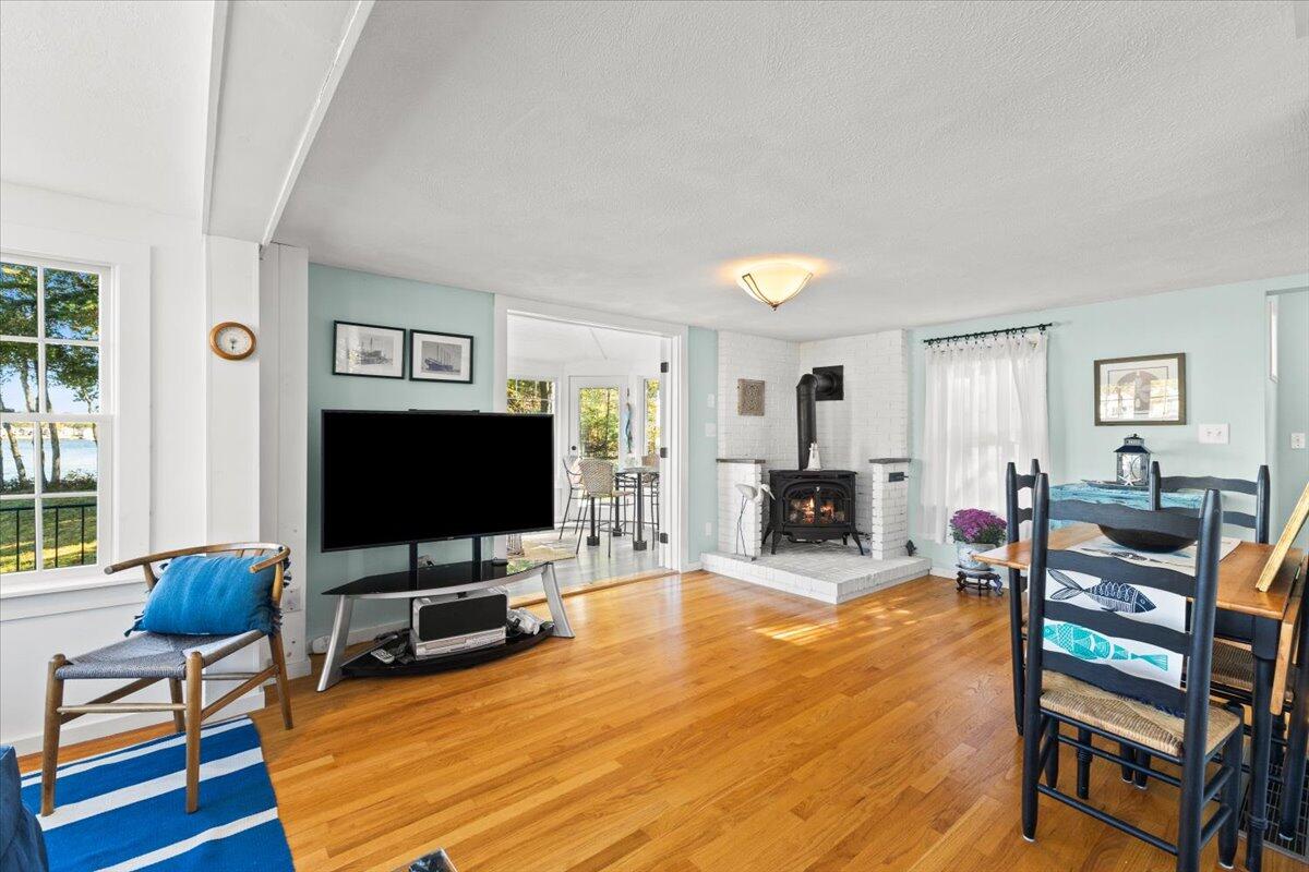 6 Allen Avenue Wareham MA 02571