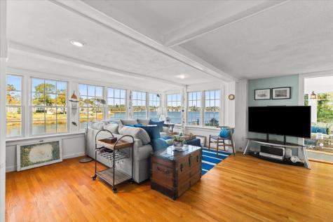 6 Allen Avenue Wareham MA 02571