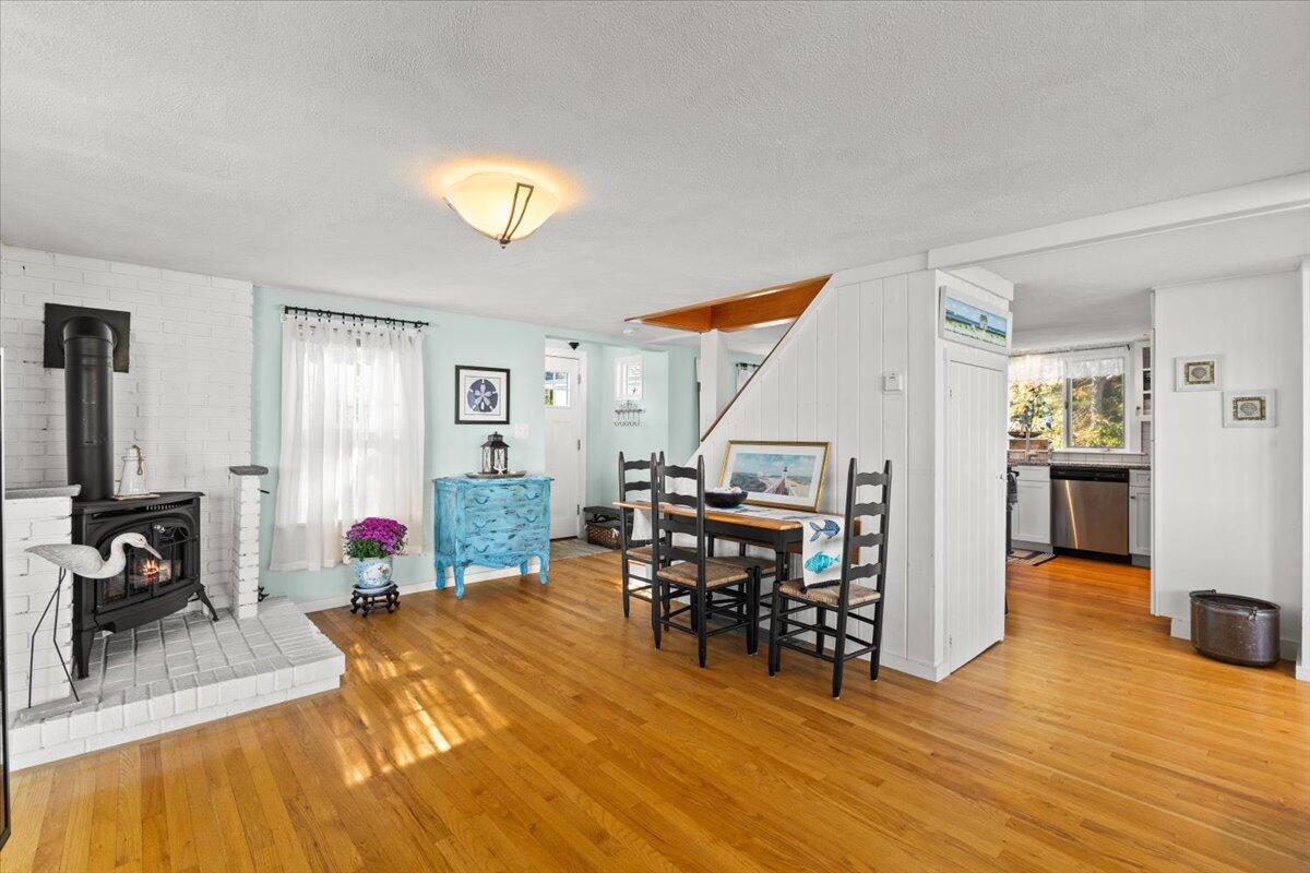 6 Allen Avenue Wareham MA 02571