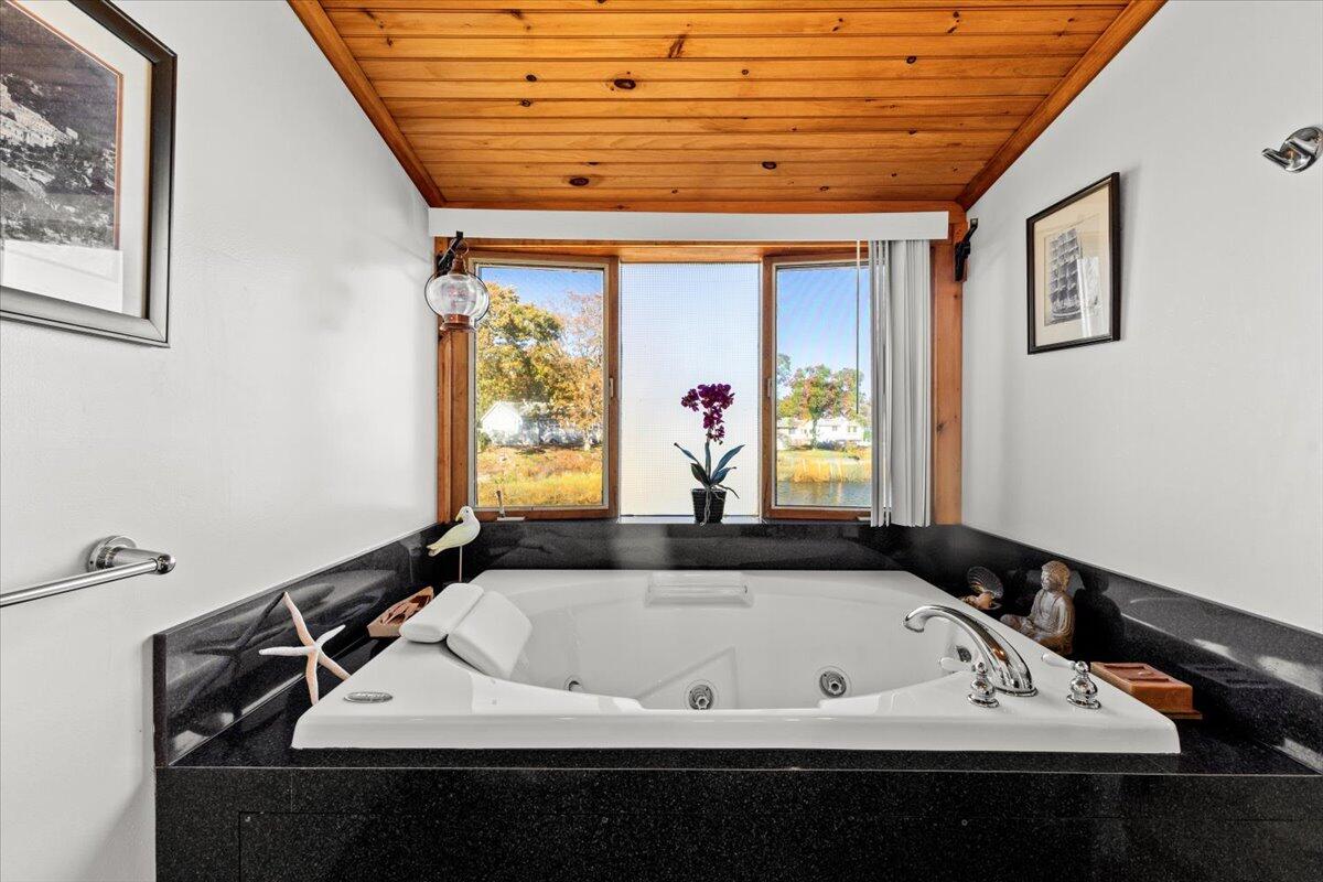 6 Allen Avenue Wareham MA 02571