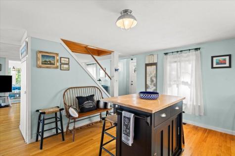 6 Allen Avenue Wareham MA 02571