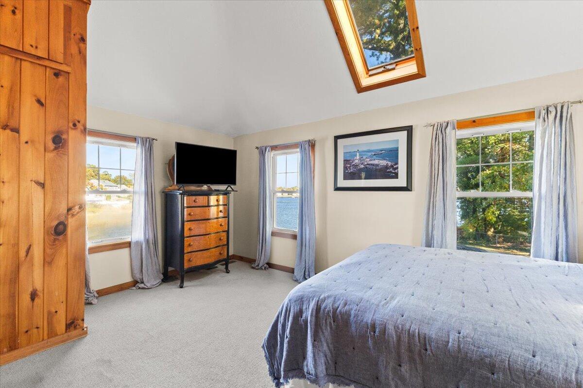 6 Allen Avenue Wareham MA 02571