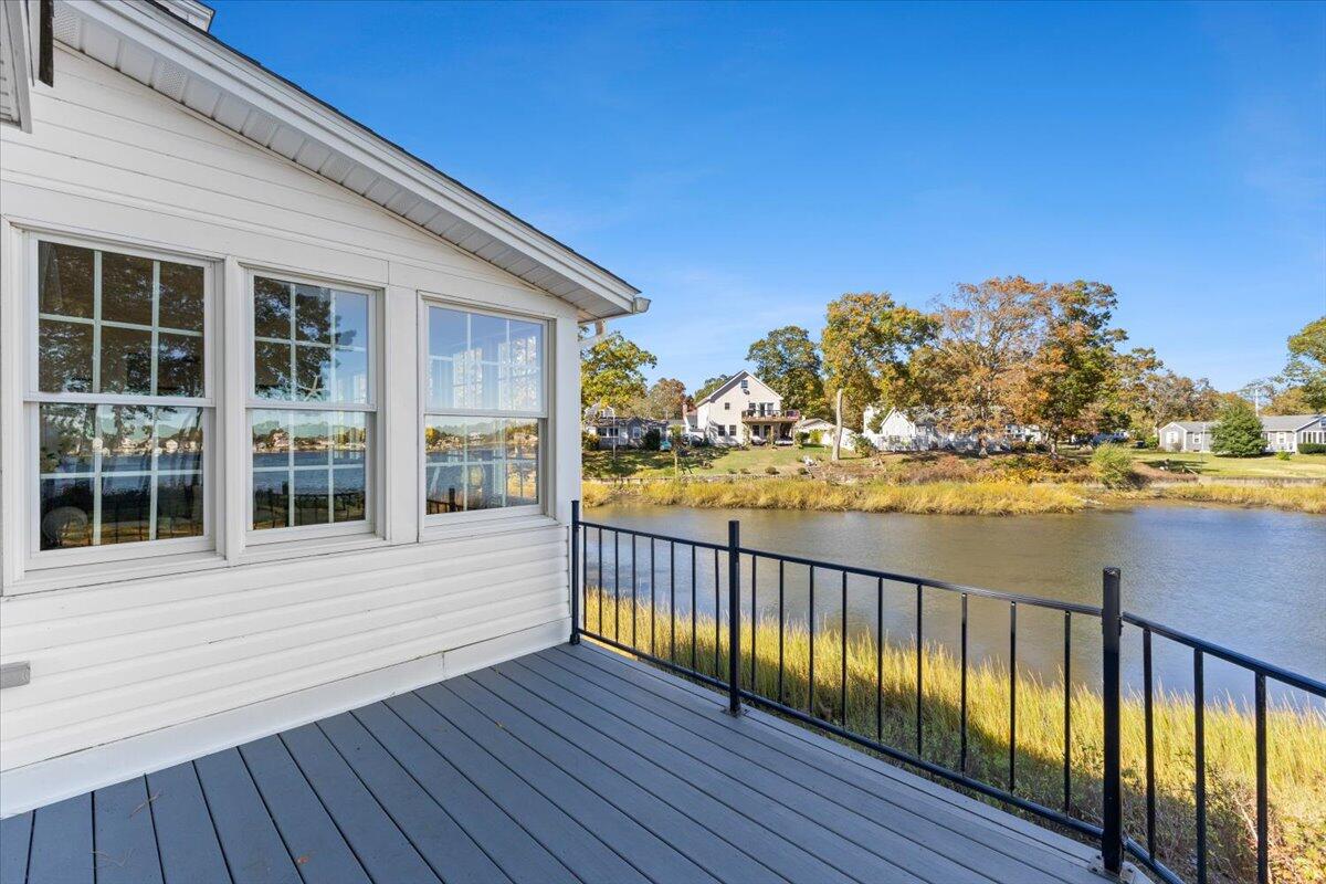 6 Allen Avenue Wareham MA 02571