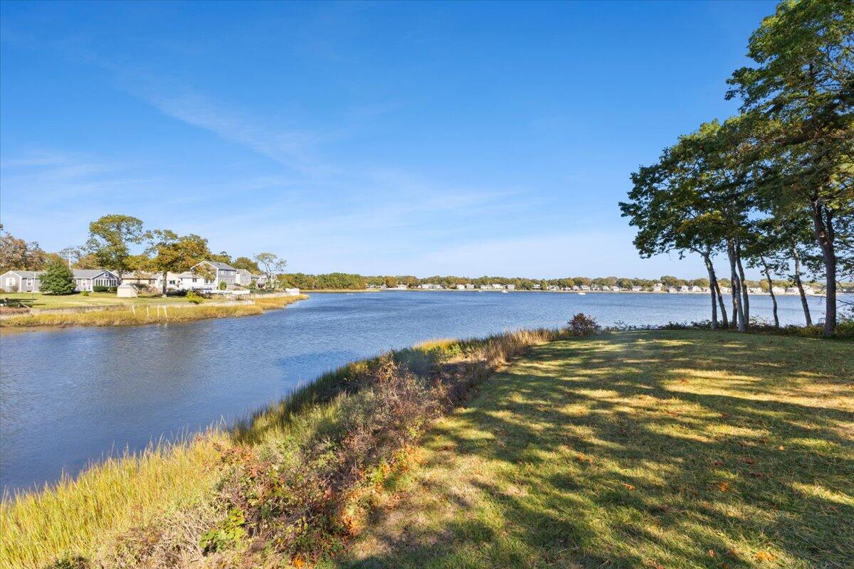 6 Allen Avenue Wareham MA 02571