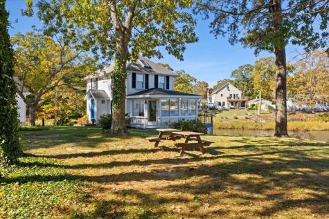 6 Allen Avenue Wareham MA 02571