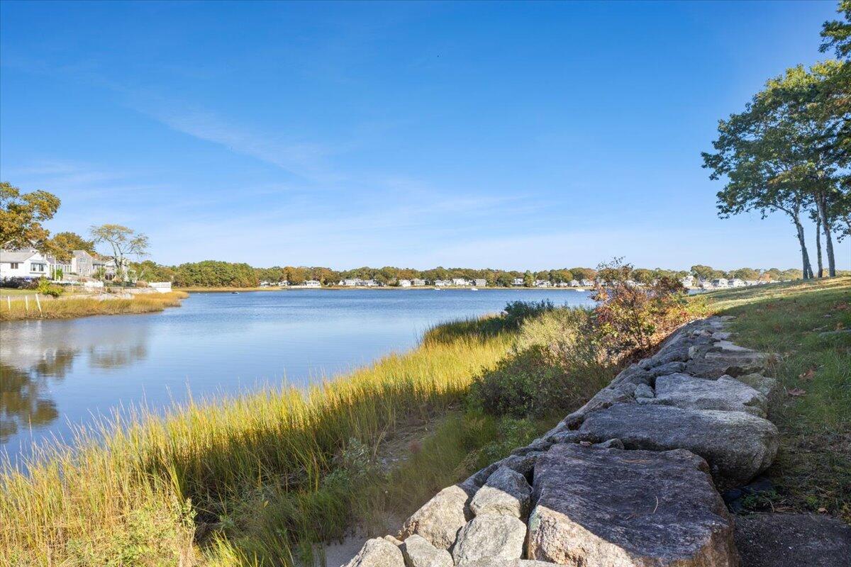 6 Allen Avenue Wareham MA 02571