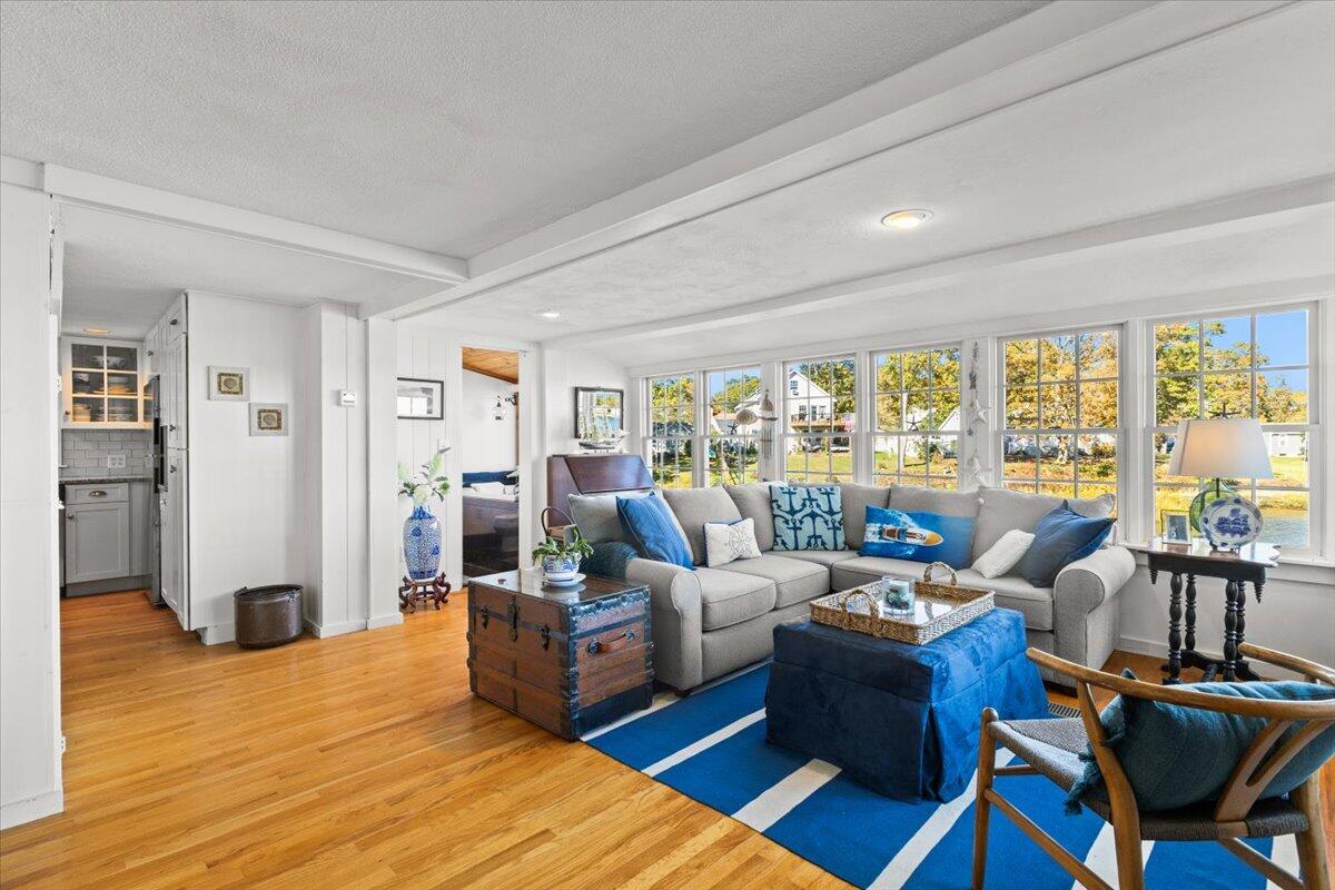 6 Allen Avenue Wareham MA 02571