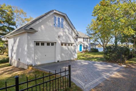 6 Allen Avenue Wareham MA 02571