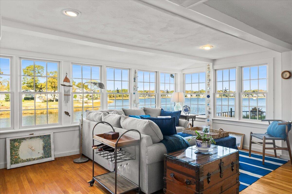 6 Allen Avenue Wareham MA 02571