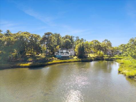 6 Allen Avenue Wareham MA 02571