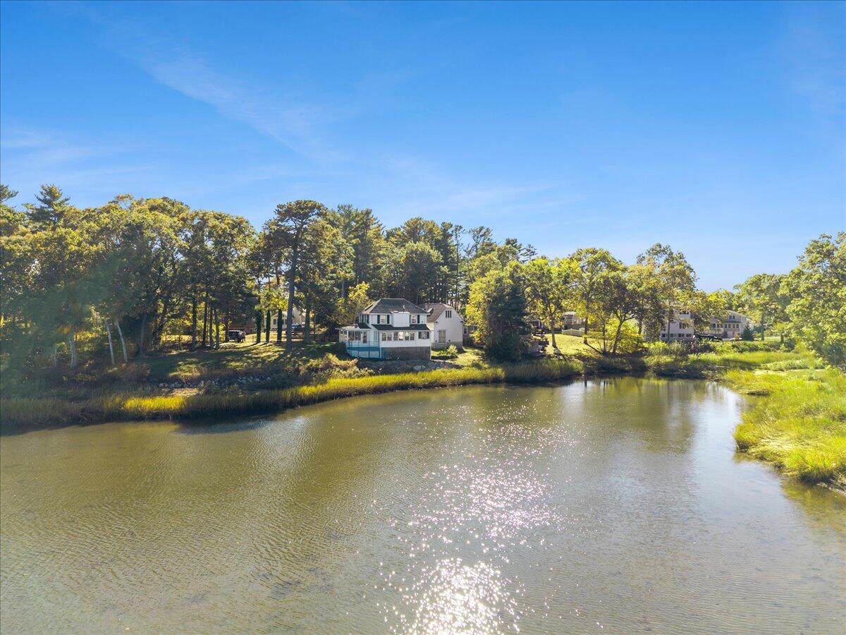 6 Allen Avenue Wareham MA 02571